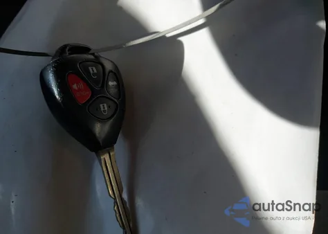 2011 Toyota Corolla Le z USA, uszkodzony, nr VIN JTDBU4EE6BJ107740